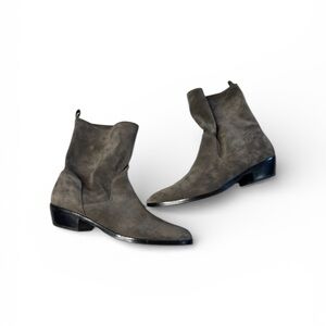 Via Spiga Gray Suede Booties